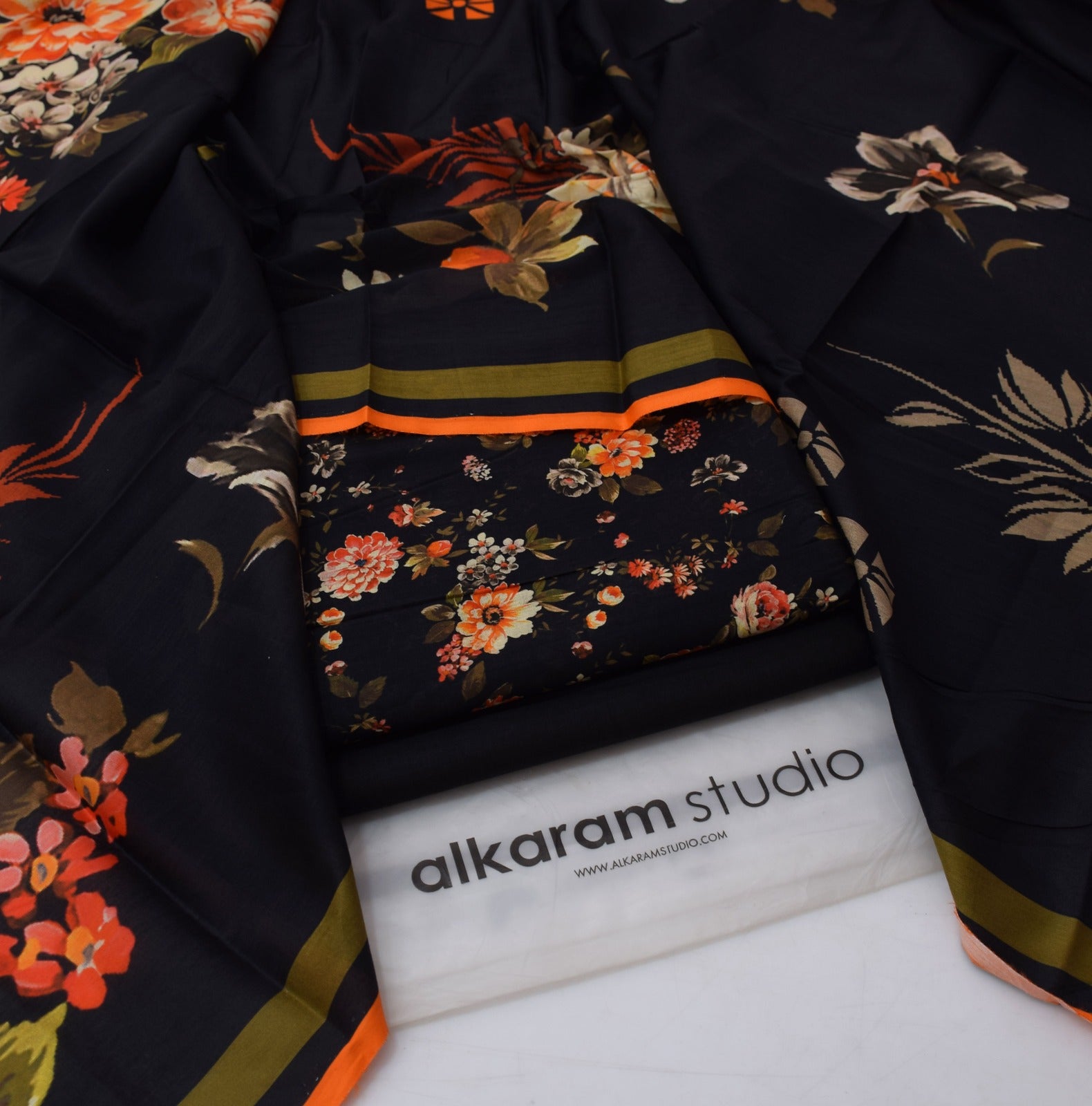 Alkaram Summer 2026 Digital Printed Lawn 3 Piece Suit
