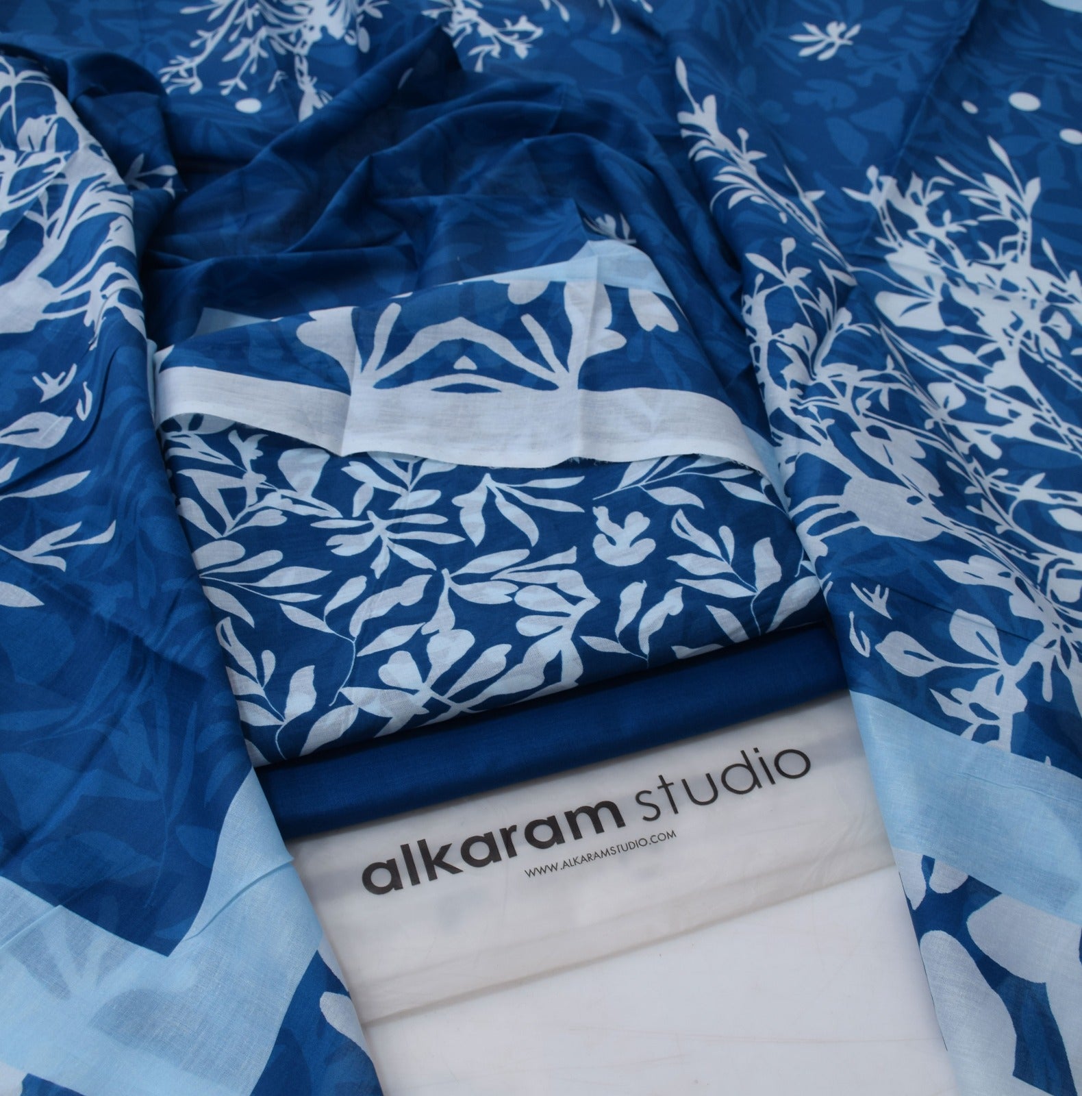 Alkaram Summer 2026 Digital Printed Lawn 3 Piece Suit